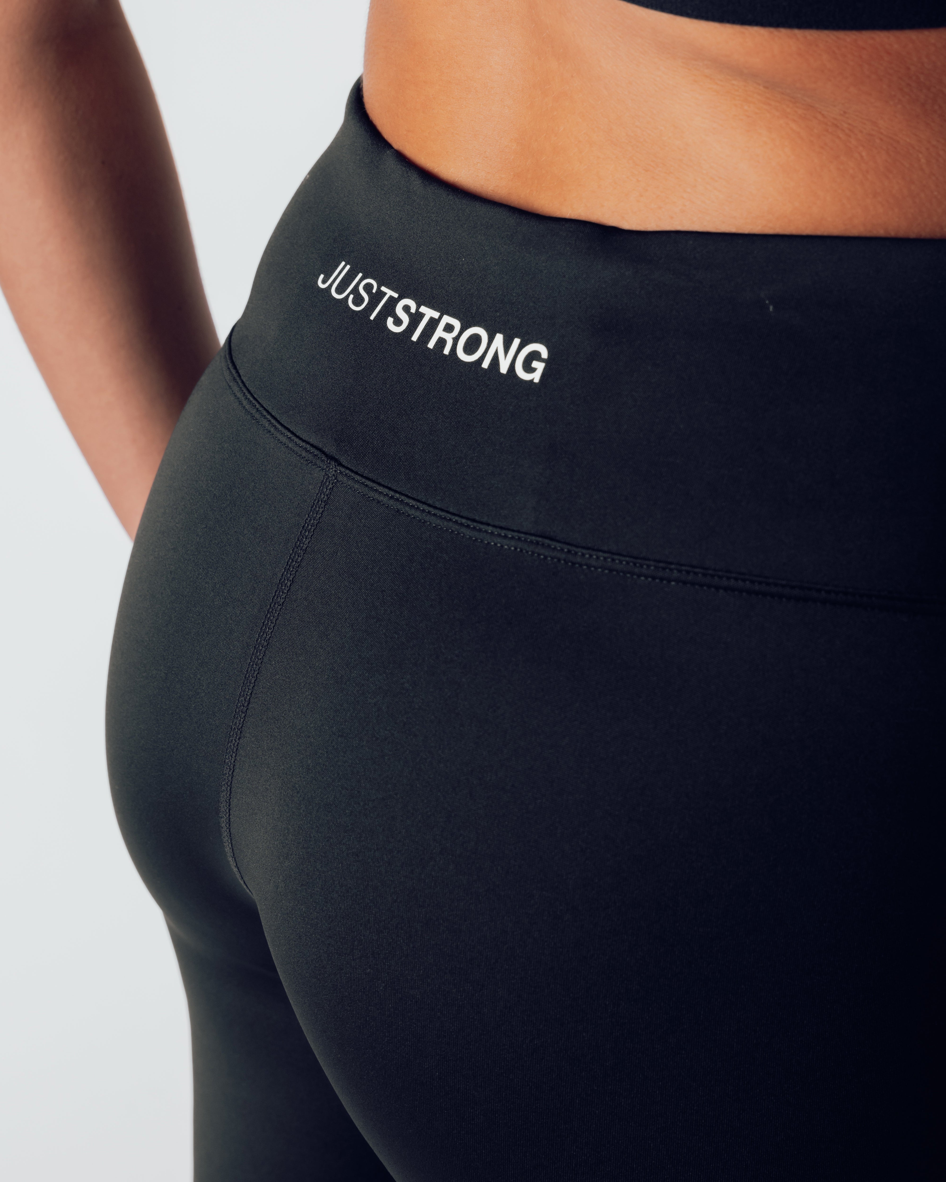 Motion Essential Leggings - Black Onyx