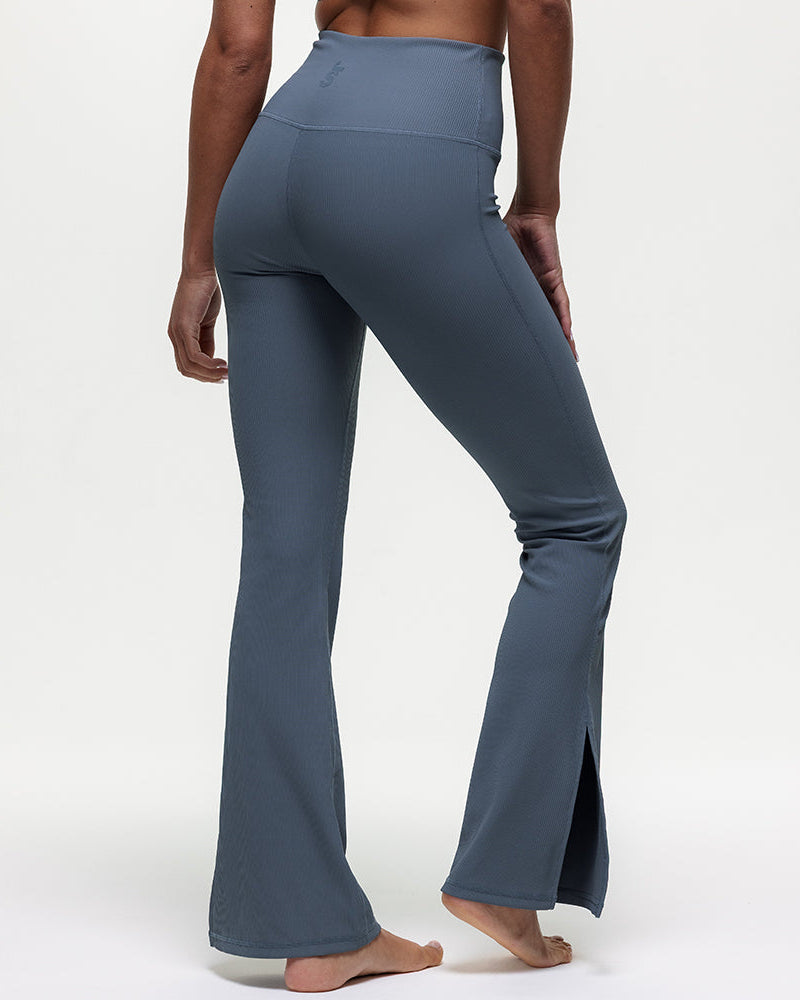 Maya Ribbed Flare Leggings - Graphite